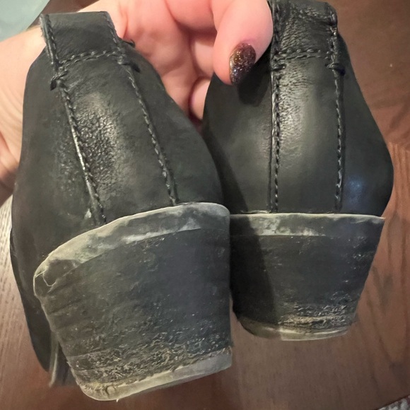 FRYE black Roman slide on ankle cut out short heel booties, size 6.5 - Picture 6 of 11